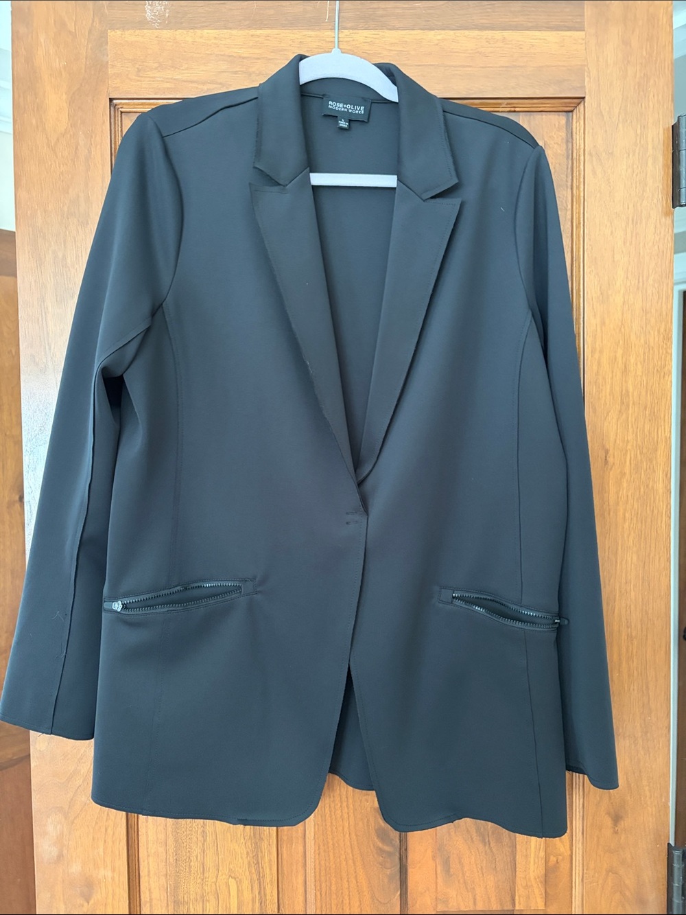 Rose & Olive Black Longline Open-Front Blazer with Zip Accents